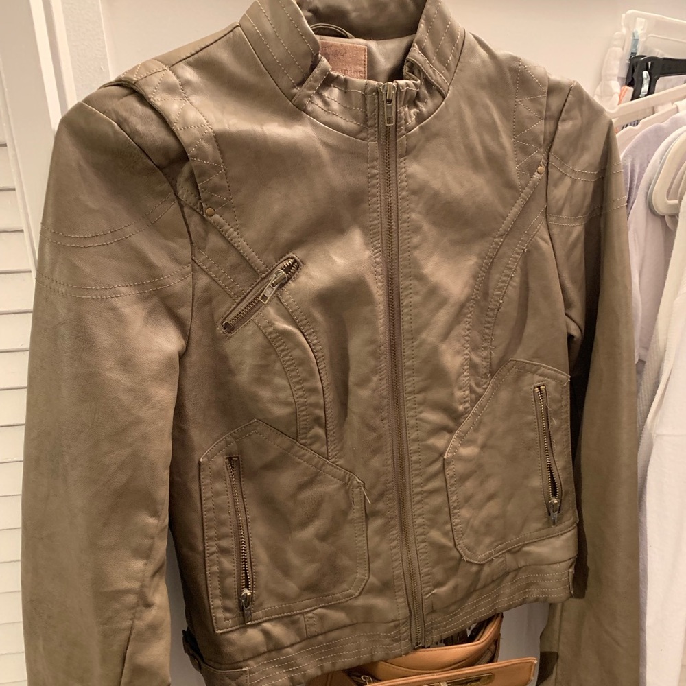 Women’s leather jacket